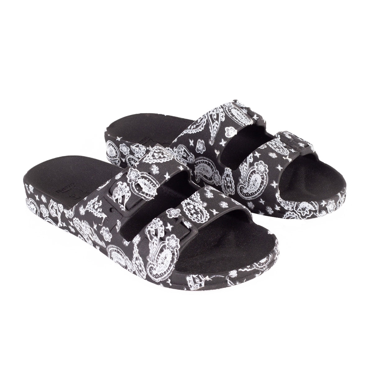Sandales Cacatoes Bandana Black avec semelle confortable, offrant un style chic et une touche moderne pour un look estival élégant.