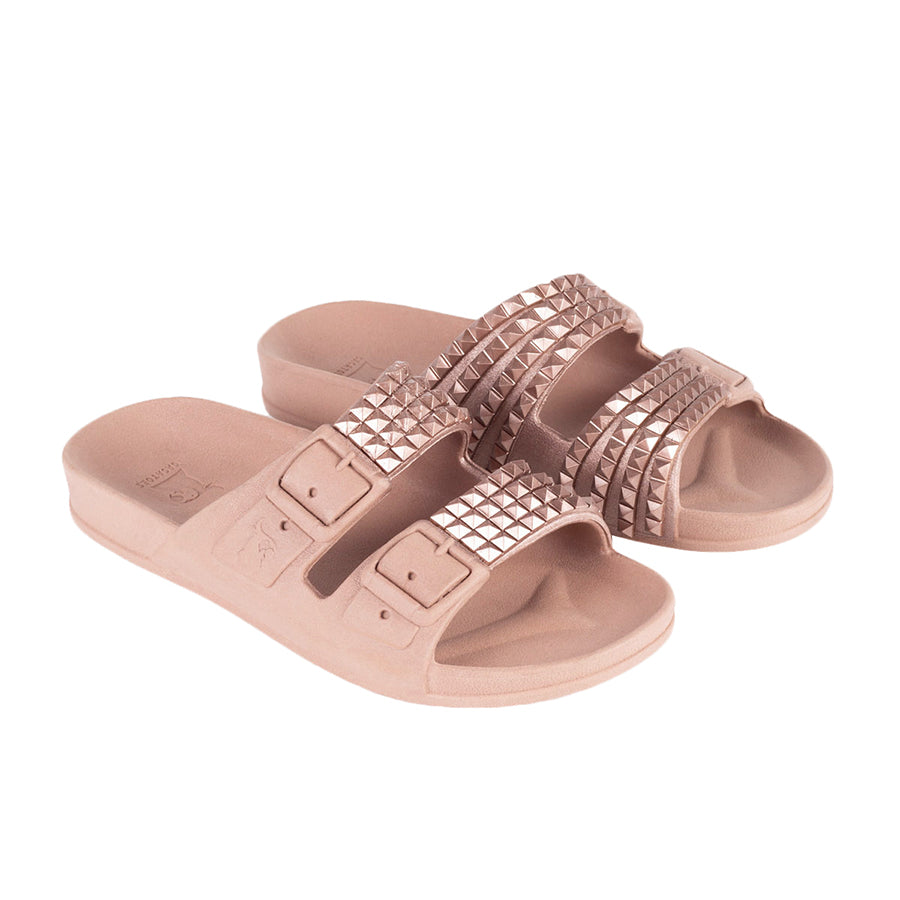 Sandales Cacatoes vue de 3/4 Flox Copper, un design moderne et confortable avec une touche cuivrée pour un look raffiné.