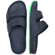 sandales Cacatoes Brasilia bleu marine et vert : parfaites pour un look fun et coloré quand il fait beau ! Elles sont confortables et donnent un style super joyeux à tes pieds