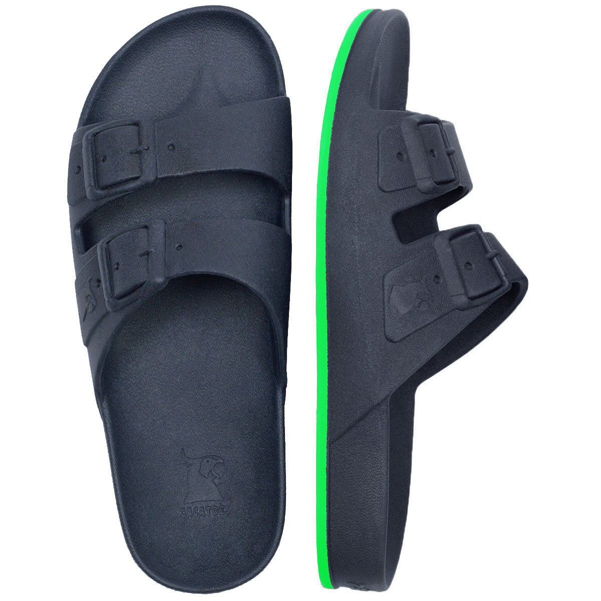 sandales Cacatoes Brasilia bleu marine et vert : parfaites pour un look fun et coloré quand il fait beau ! Elles sont confortables et donnent un style super joyeux à tes pieds