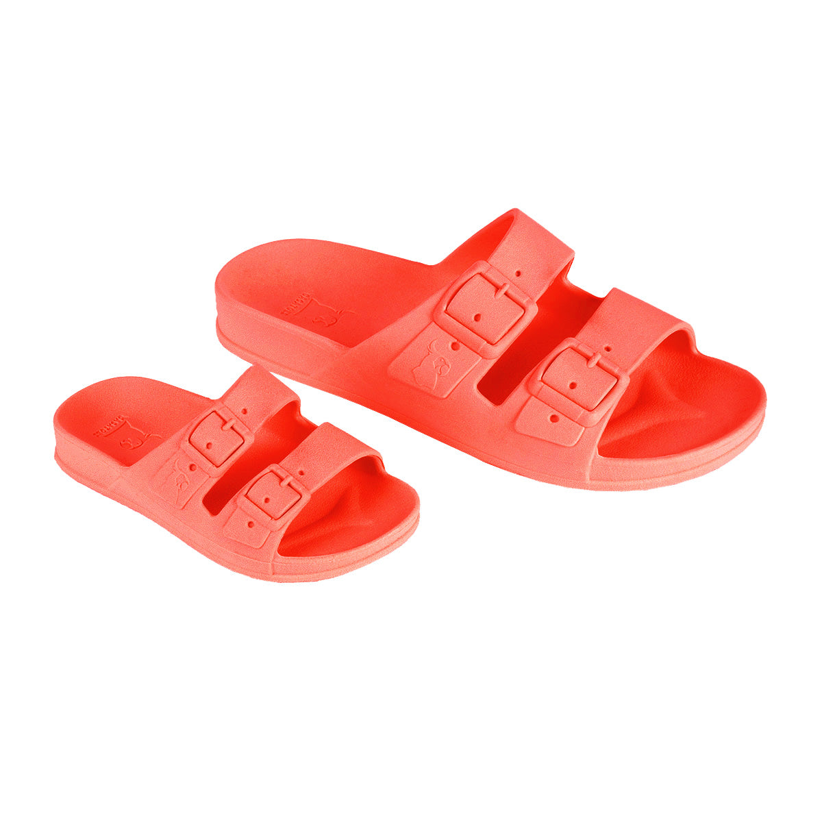 Semelle de sandales Cacatoès modèle Rio de Janeiro Corail : dynamique et confortable en corail, idéale pour ajouter une touche de couleur vive à vos sandales.