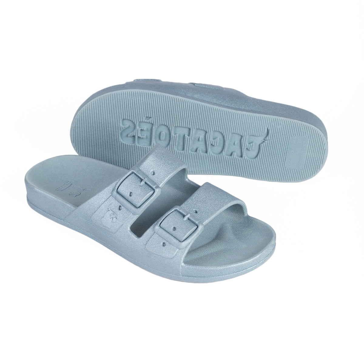 Sandales Cacatoes Baleia Ciel avec semelle confortable, alliant style doux et élégant pour un look estival rafraîchissant.