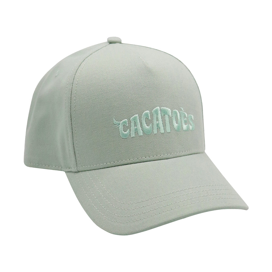 casquette Cacatoes Capoeira classique vert d'eau : parfaite pour un look décontracté et super frais quand il fait beau ! Elle est super confortable et te donnera un look trop cool