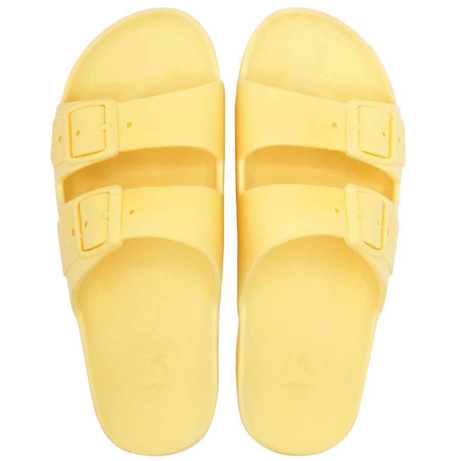 Sandales Cacatoes Belo Horizonte Abricot vues de face, offrant confort et style avec une teinte abricot douce pour un look estival frais et élégant.