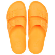 Sandales Cacatoès modèle Rio de Janeiro Tournesol : un design lumineux et estival avec une teinte jaune tournesol, parfaites pour un look vibrant et confortable.
