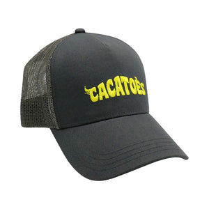Casquette Cacottes modèle Capoeira : un design moderne et sportif, idéale pour compléter un look estival décontracté et stylé.
