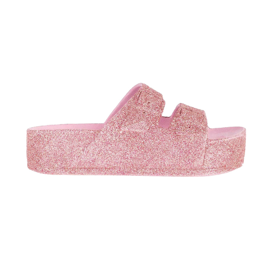 sandales Cacatoes Caipirinha en rose pailleté : parfaites pour un look fun et stylé quand il fait beau. Elles sont confortables et ajoutent une touche d'éclat à tes journées